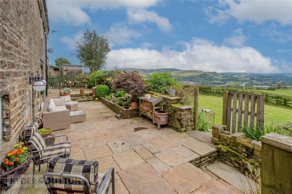 Patio &amp; Views