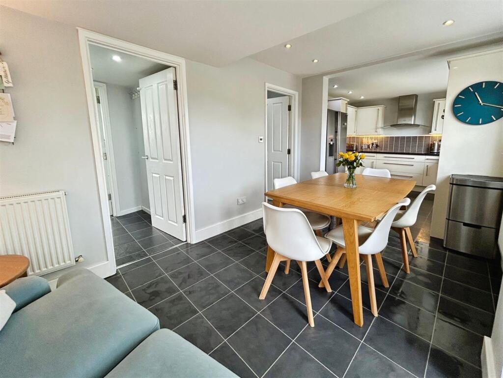 d25af7c6--4667-927B-E6F90D18438F-18640-00000BA70A9