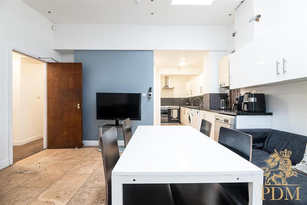 199 Derby Road (10 of 25).jpg