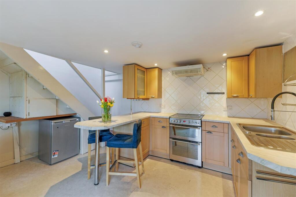 90351_31-Bisley-Old-Road  (8).jpg