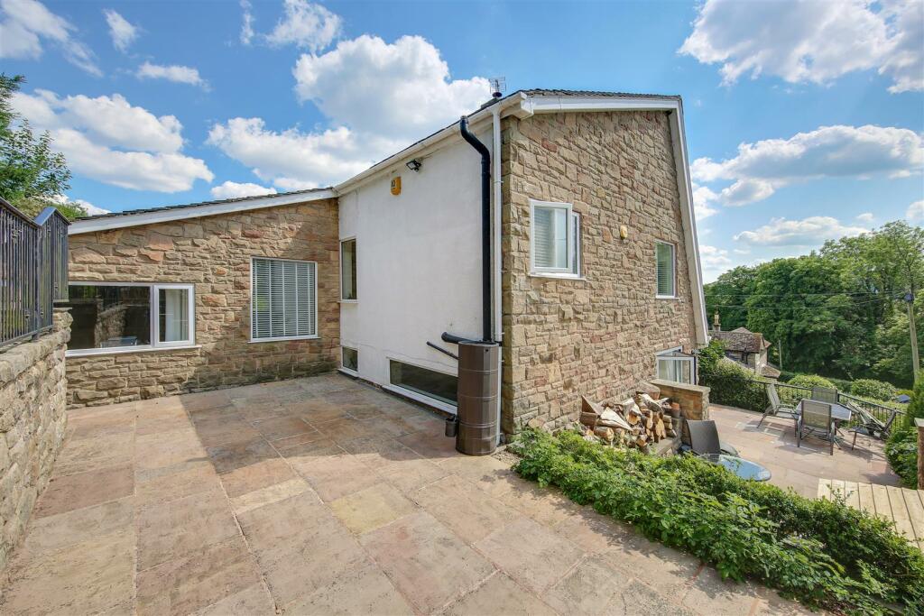 19 Rear Patio.jpg
