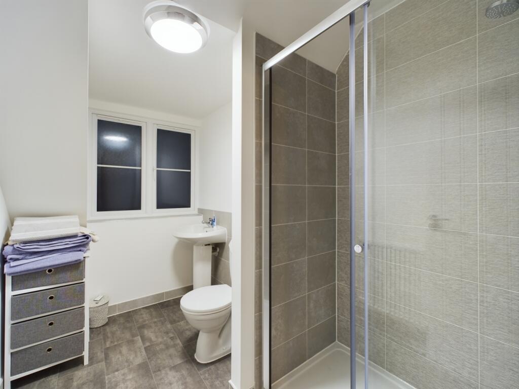 CAM01909G0-PR0126-STILL009