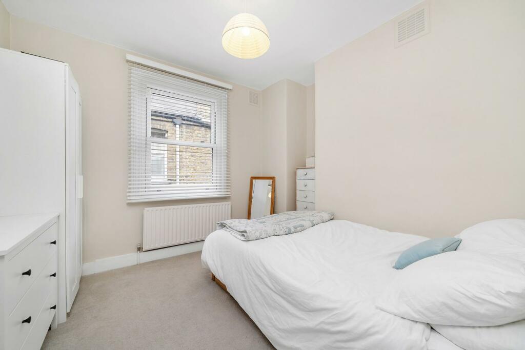 Bedroom 2.JPG
