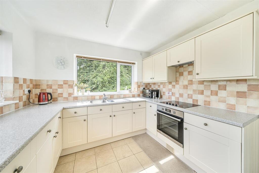 1329512-8-687fca3f6b882-ARW .jpg