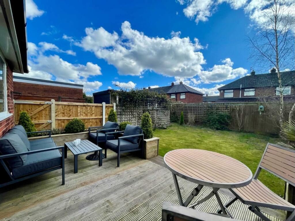 LulworthCres24gdn2.jpg