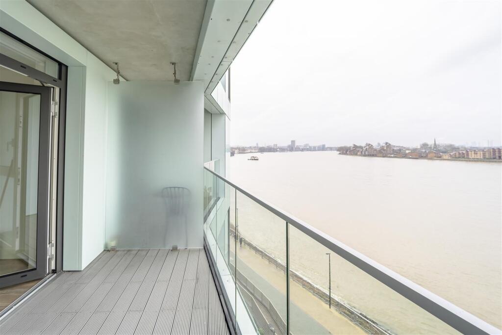 Balcony    .jpg