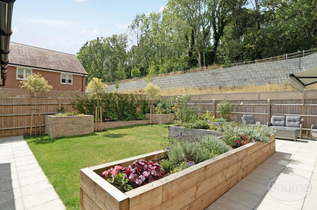 b7fb7010-d807-49d...