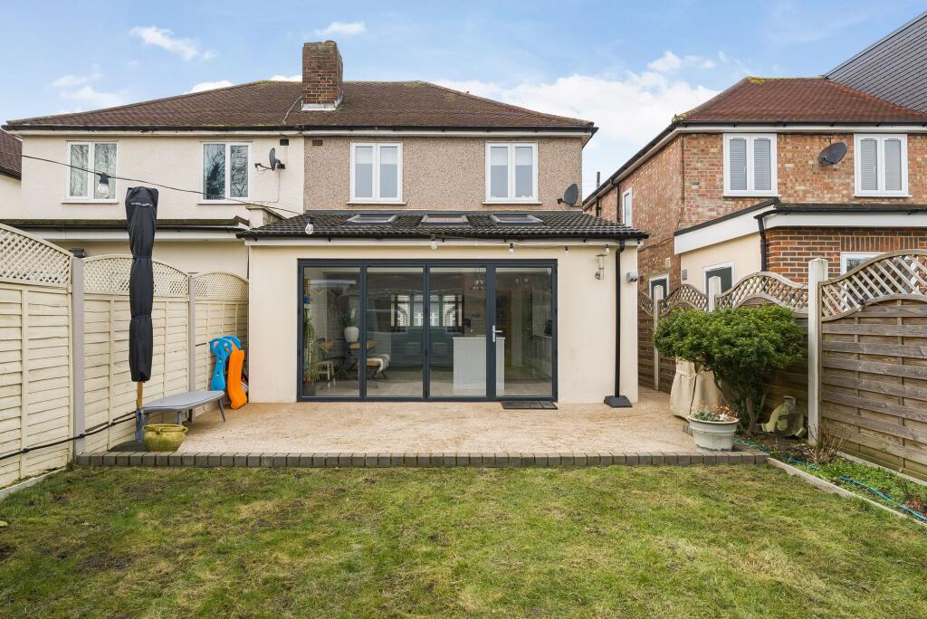 Rear Patio &amp; Garden