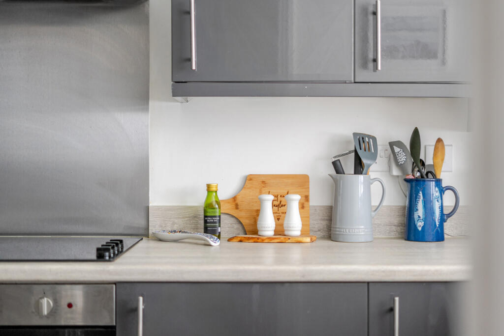 1362134-11-68de57...