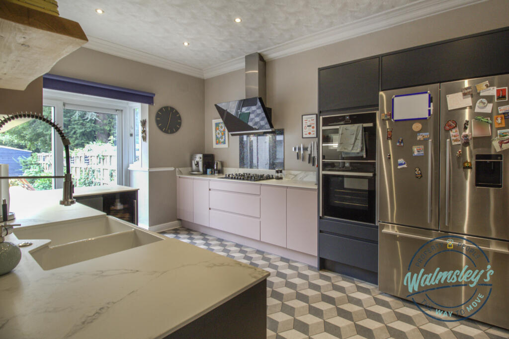 Kitchen breakfast room