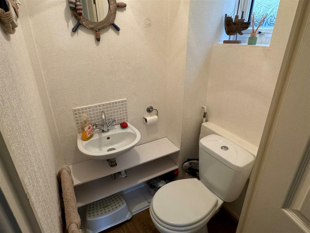 Cloakroom.jpg