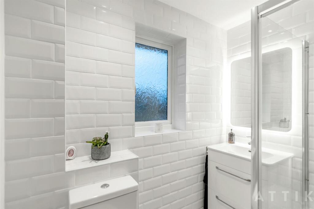 93 Dukes Drive Halesworth IP19 8TJ (13).jpg