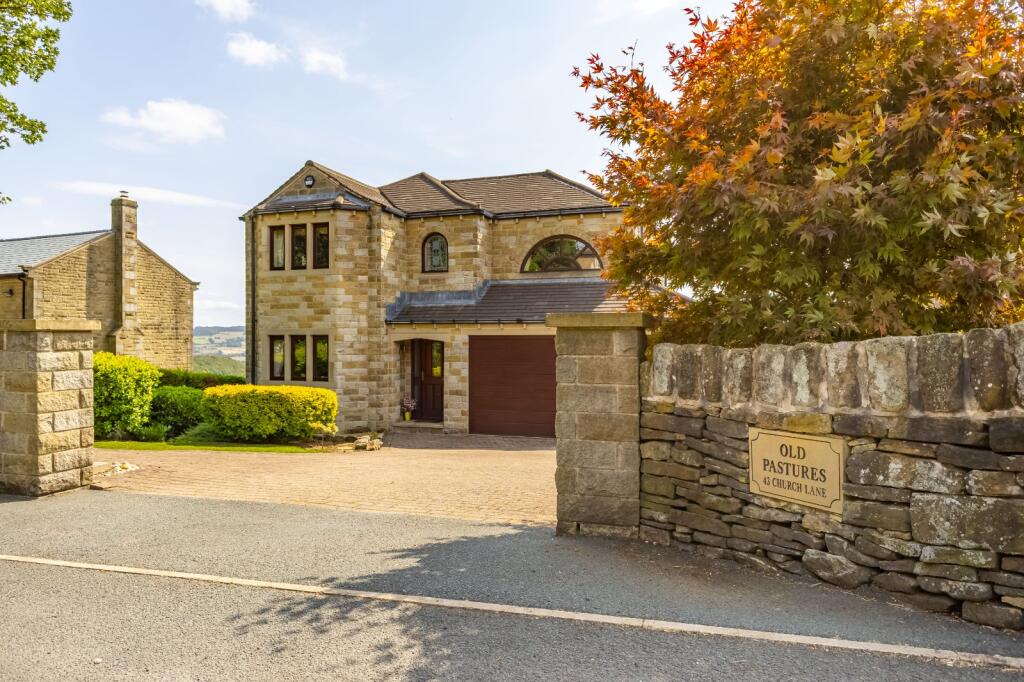 Front Garden &amp; Drive