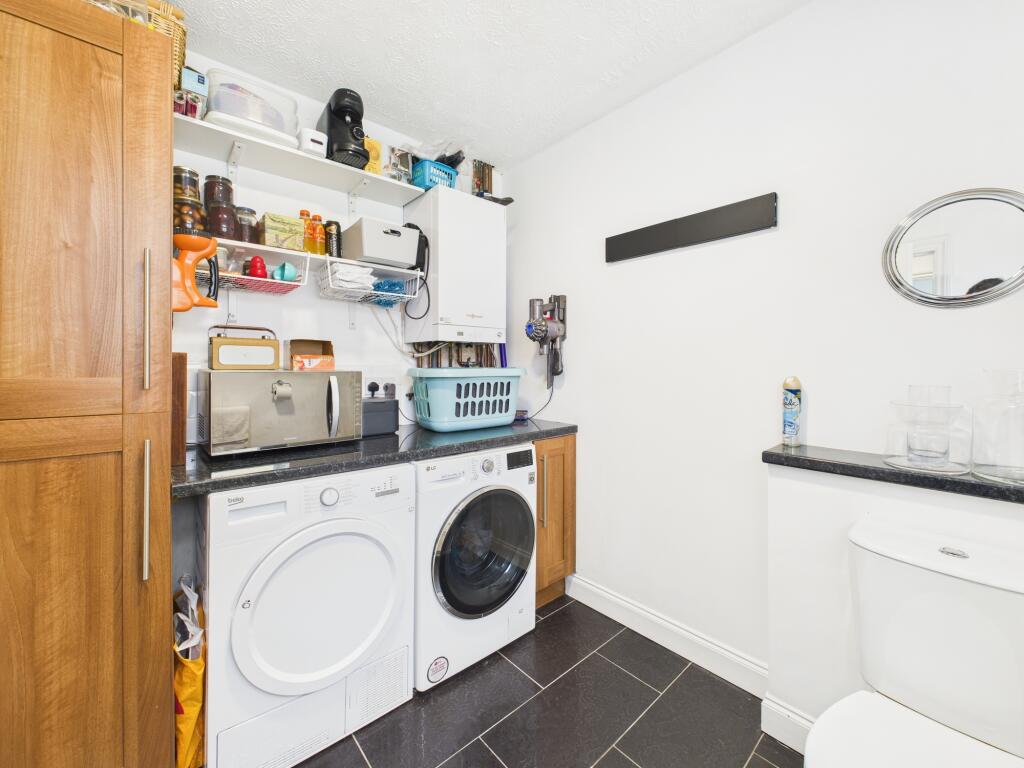 CAM05192G0-PR0129-STILL010