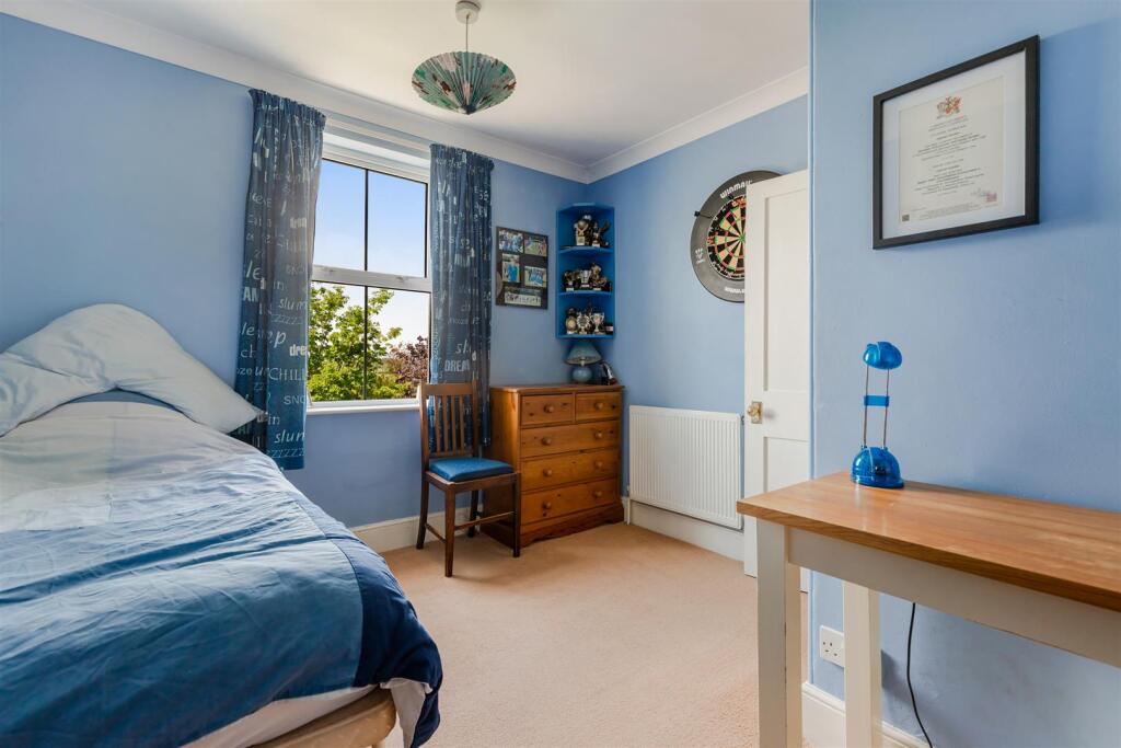 A25 - 14 Whitehill Road Newton Abbot - 250508.jpg