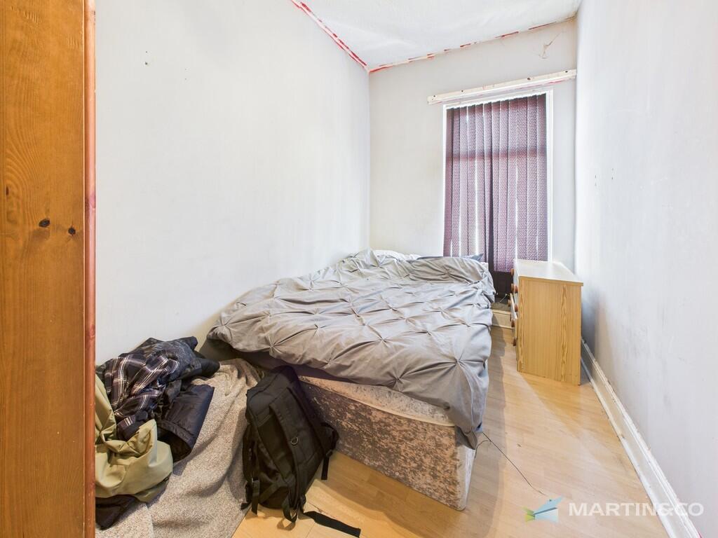 CAM02318G0-PR0472...