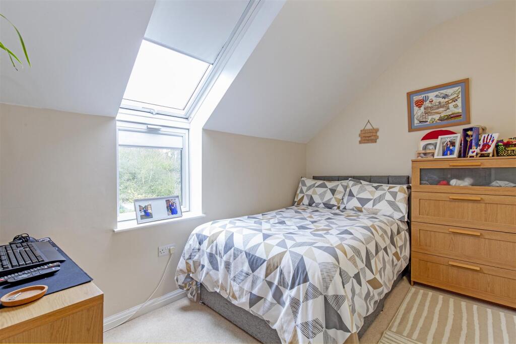 Bedroom 2-1.jpg