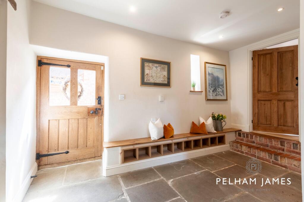 Hall, The Old Byre, Whissendine