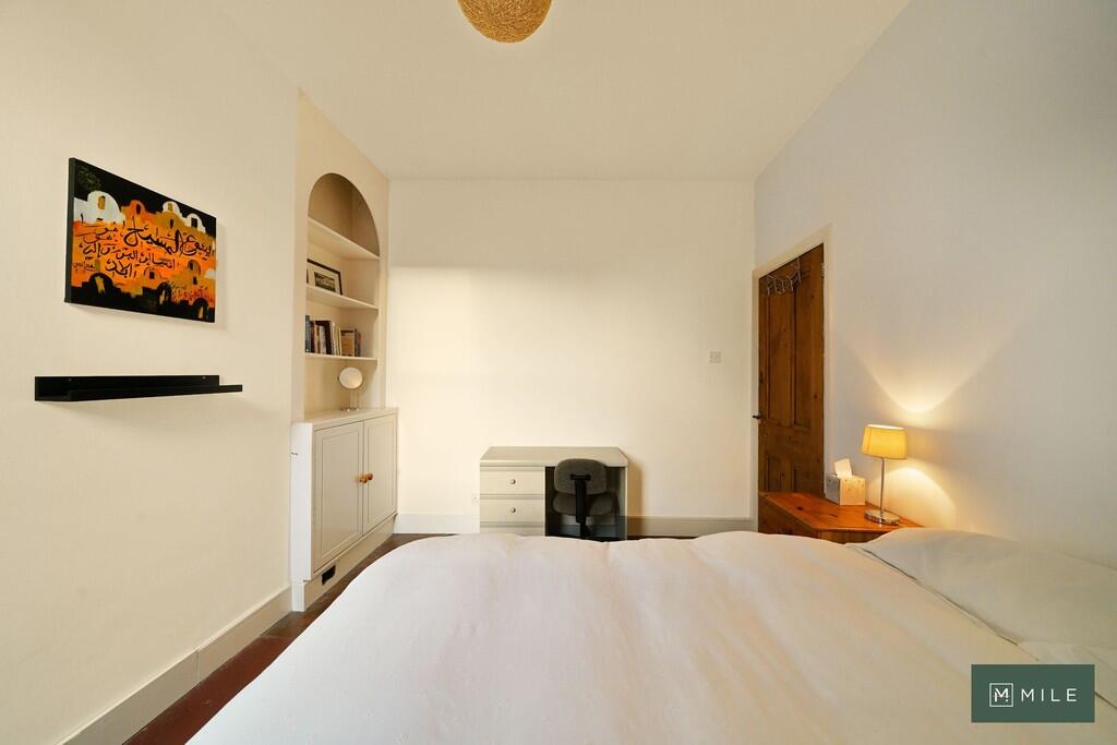 62 Leghorn Road -...