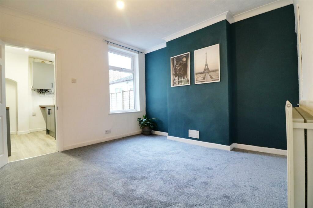 rear lounge.jpg