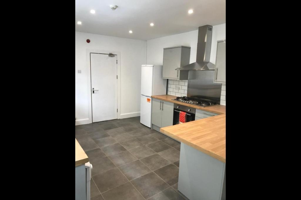 thumbnail_Kitchen 2
