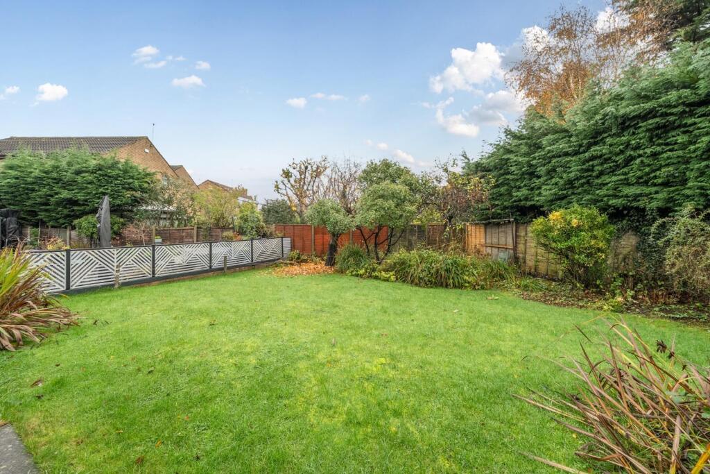 rear garden 3.jpg