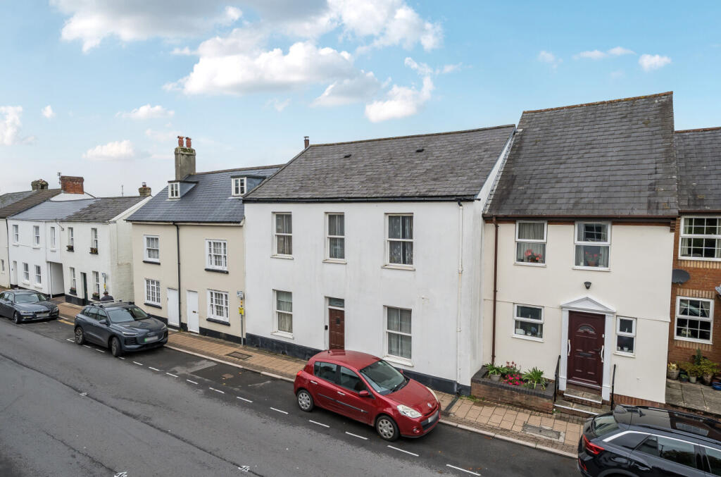 1370814-2-68f7724...