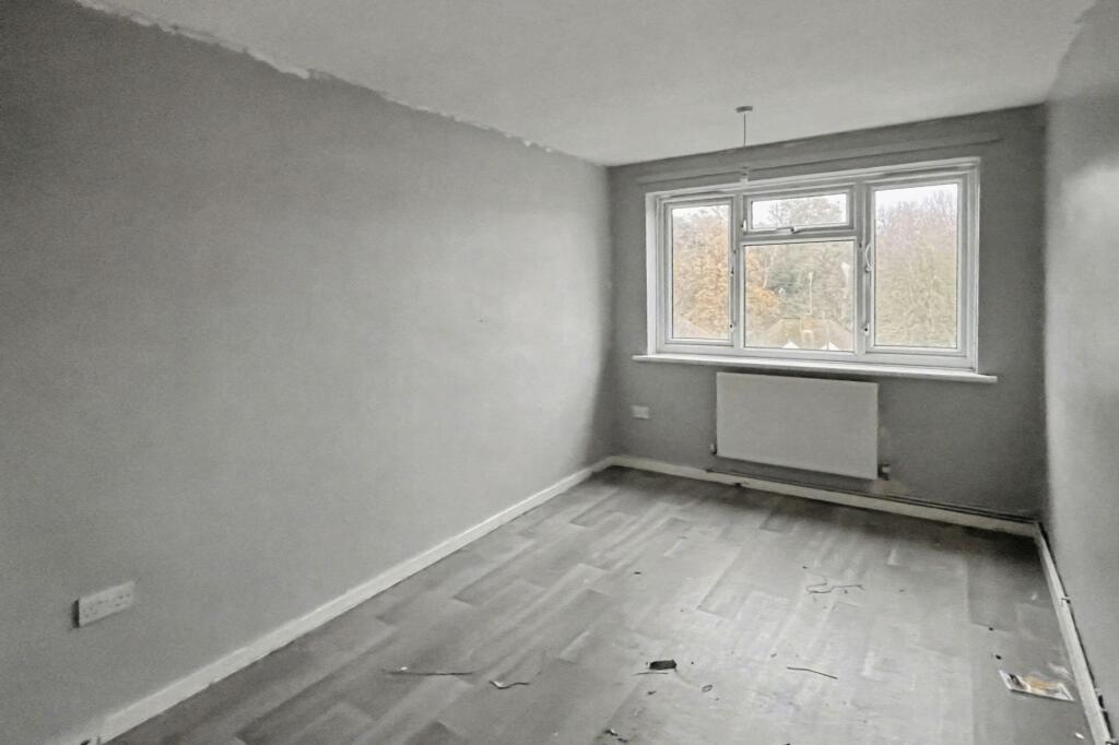 Flat 8, 45 Grove Road, Bexleyheath, DA7 6AX