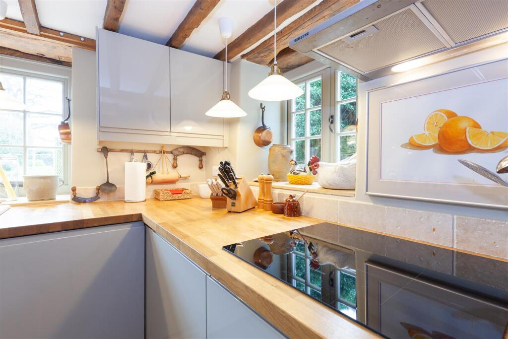 Kitchen 3.jpg