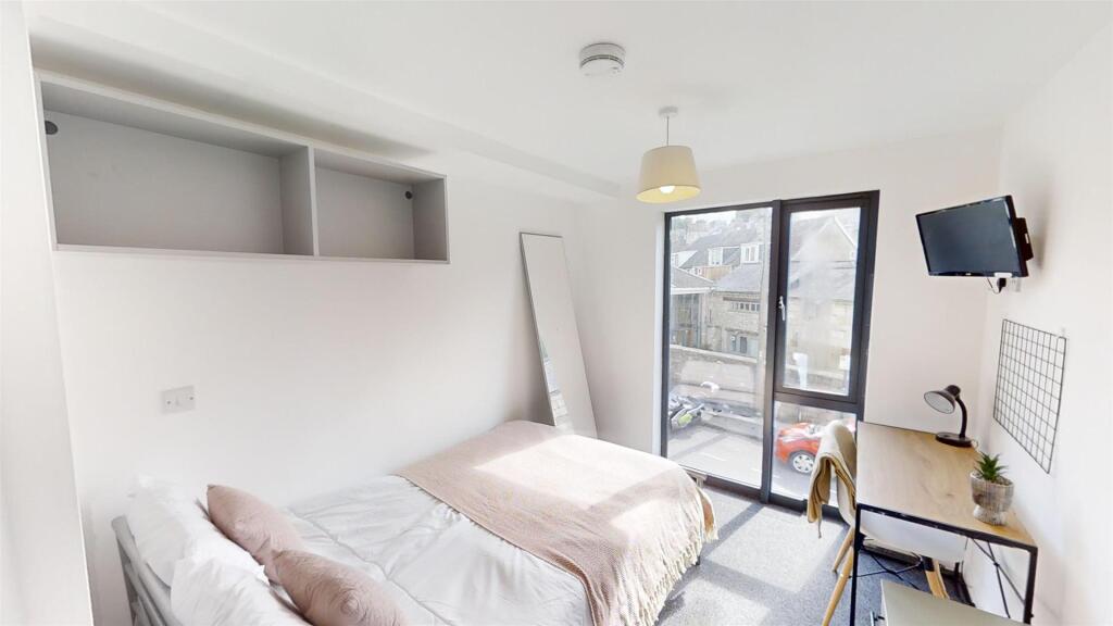 Flat-1-Widcombe-Wharf-Bath-09162024_162957.jpg