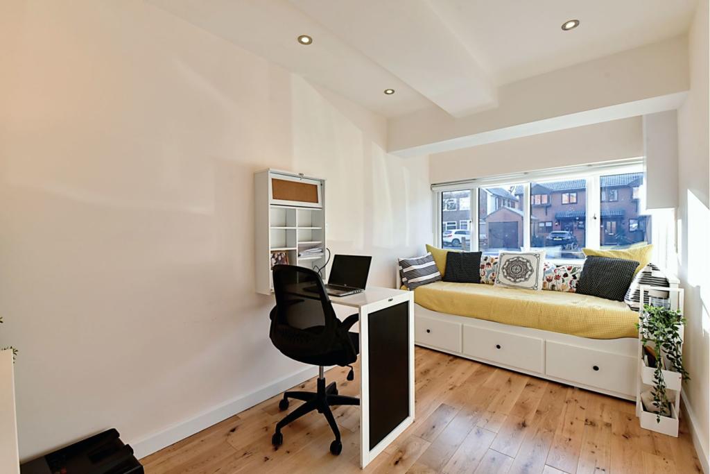 Reception/Bedroom