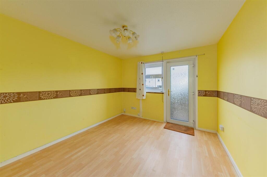 17 Broomlee Road Dundee-5.JPG