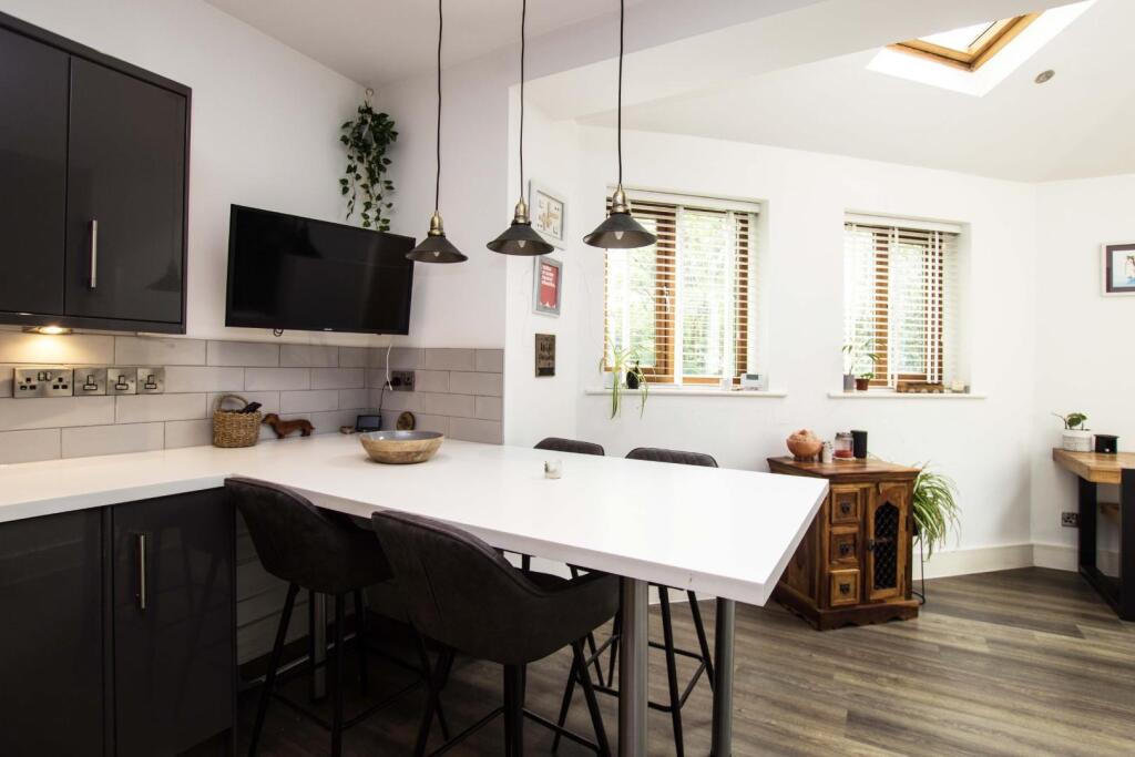 Halley Road (17).jpg