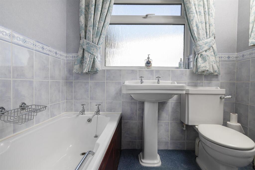 Bramleys Estate Agents - Beagle Avenue - Beaumont 