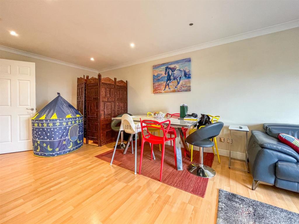 living room 1.jpg