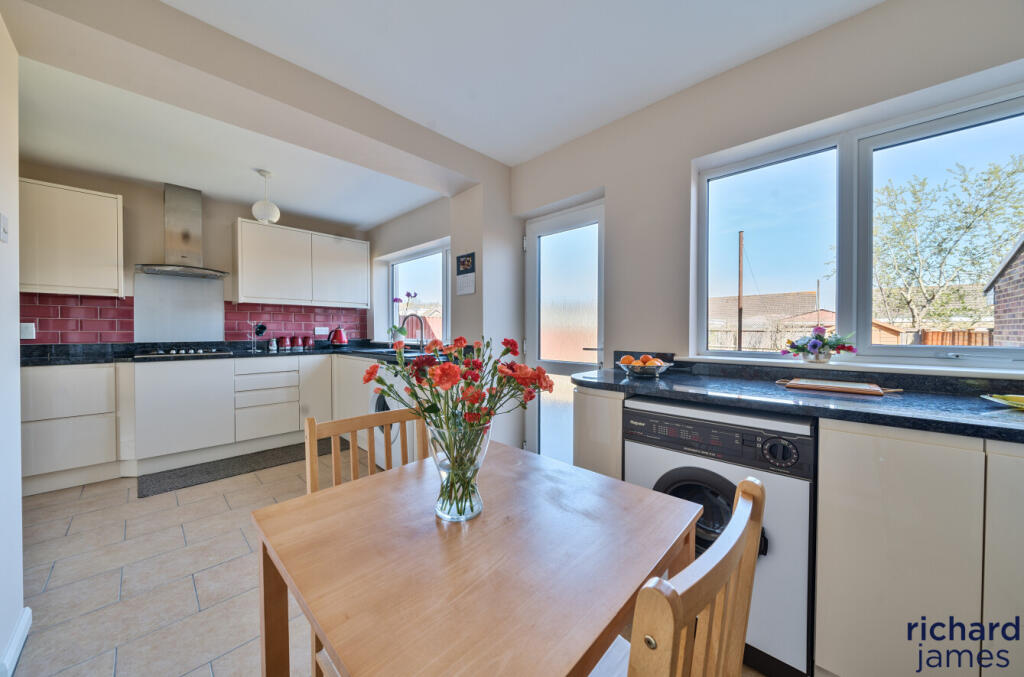 ed8efed76e514befb2e542cdd3638220