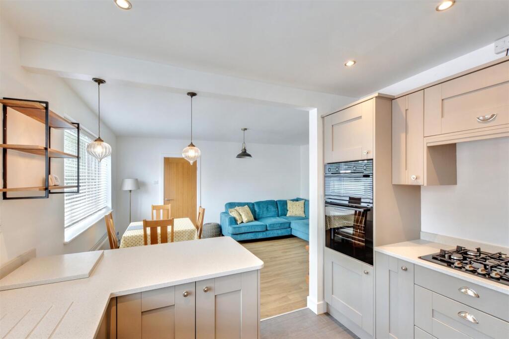 Kitchen_4.jpeg