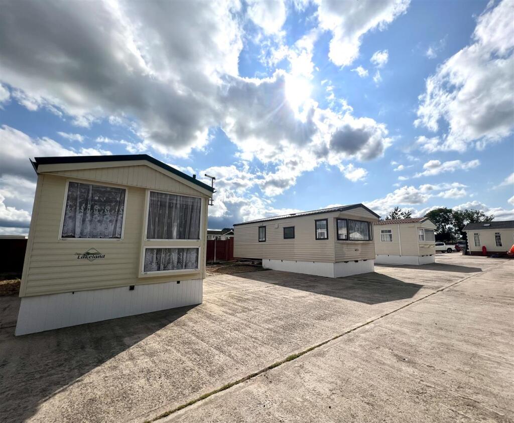 Mile Tree Lane, Aldermans Green, Coventry