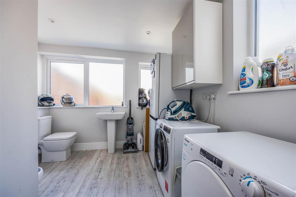 213 Laburnum Grove, Copnor-Small-PorticoMarketing-