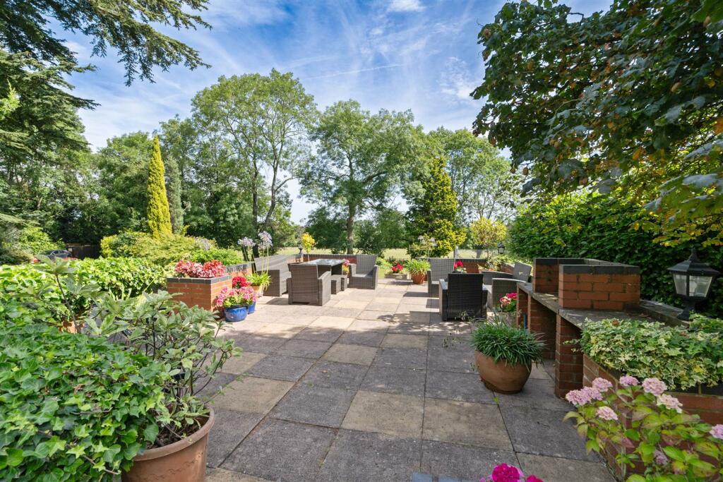 25 Fetherstone Grange, Glasshouse Lane, Lapworth B