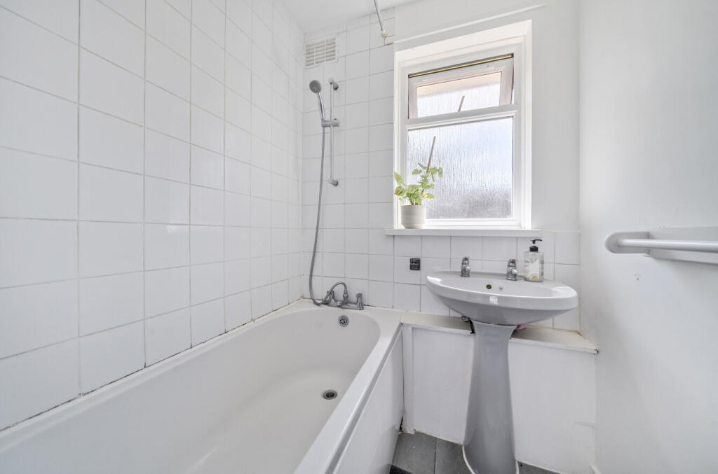 1321539-6-686e5f3...