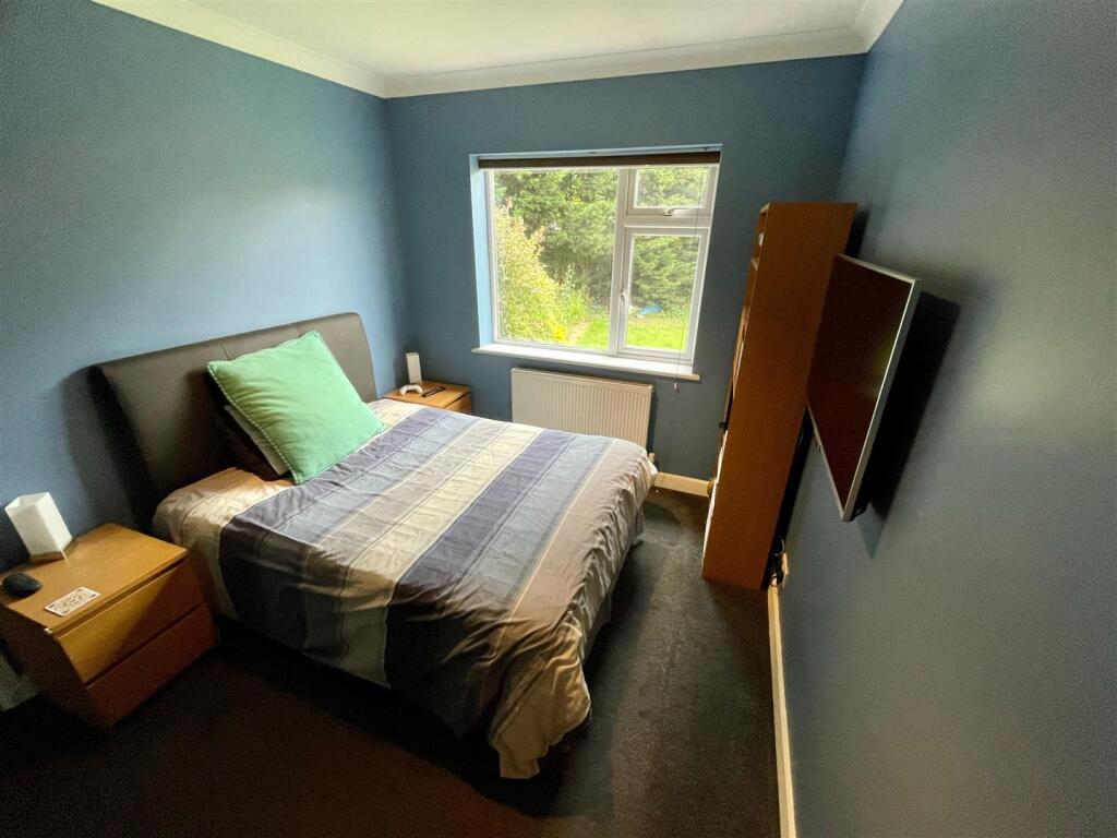 Bedroom 2.jpg