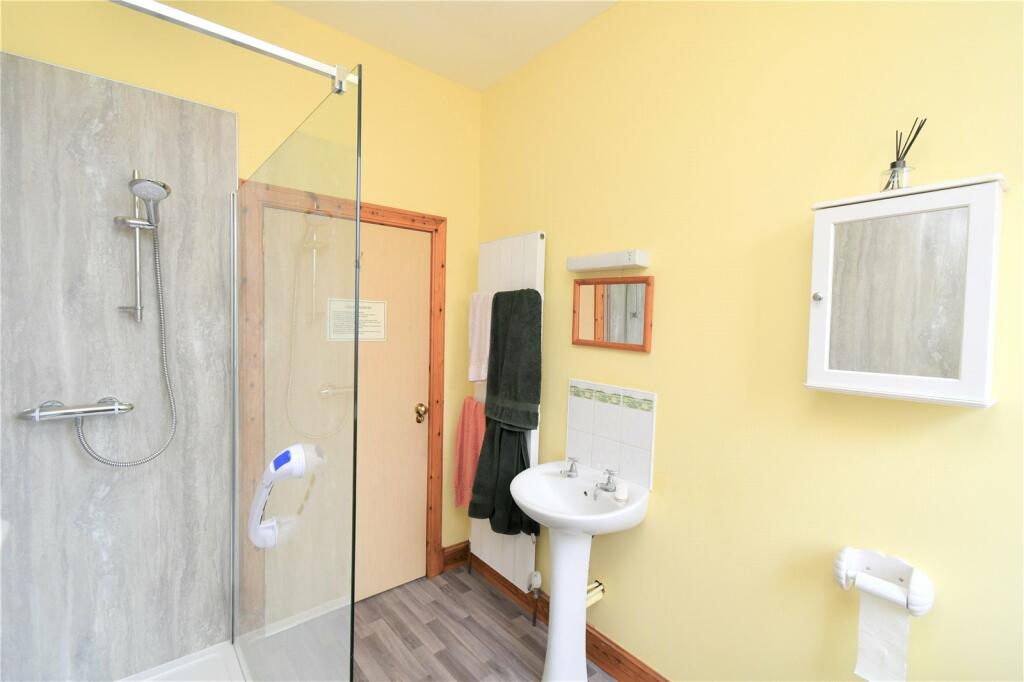 Family Shower Room