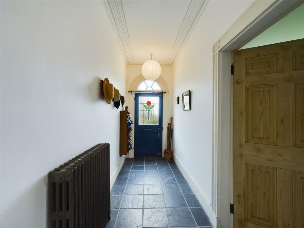 ENTRANCE HALL