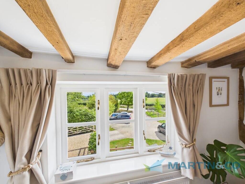 CAM02145G0-PR0073...