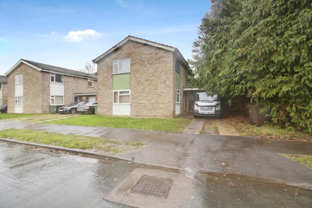 2 Cranbrook Drive, St. Albans