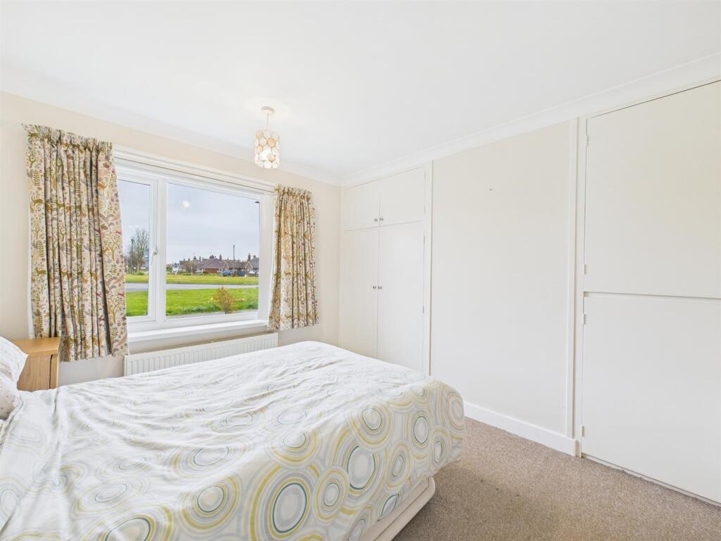 Bedroom: