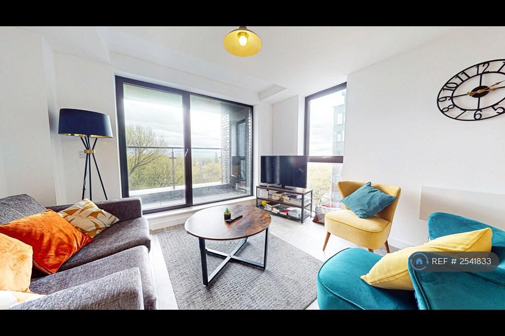 Lounge With Balcony &amp; Park Views