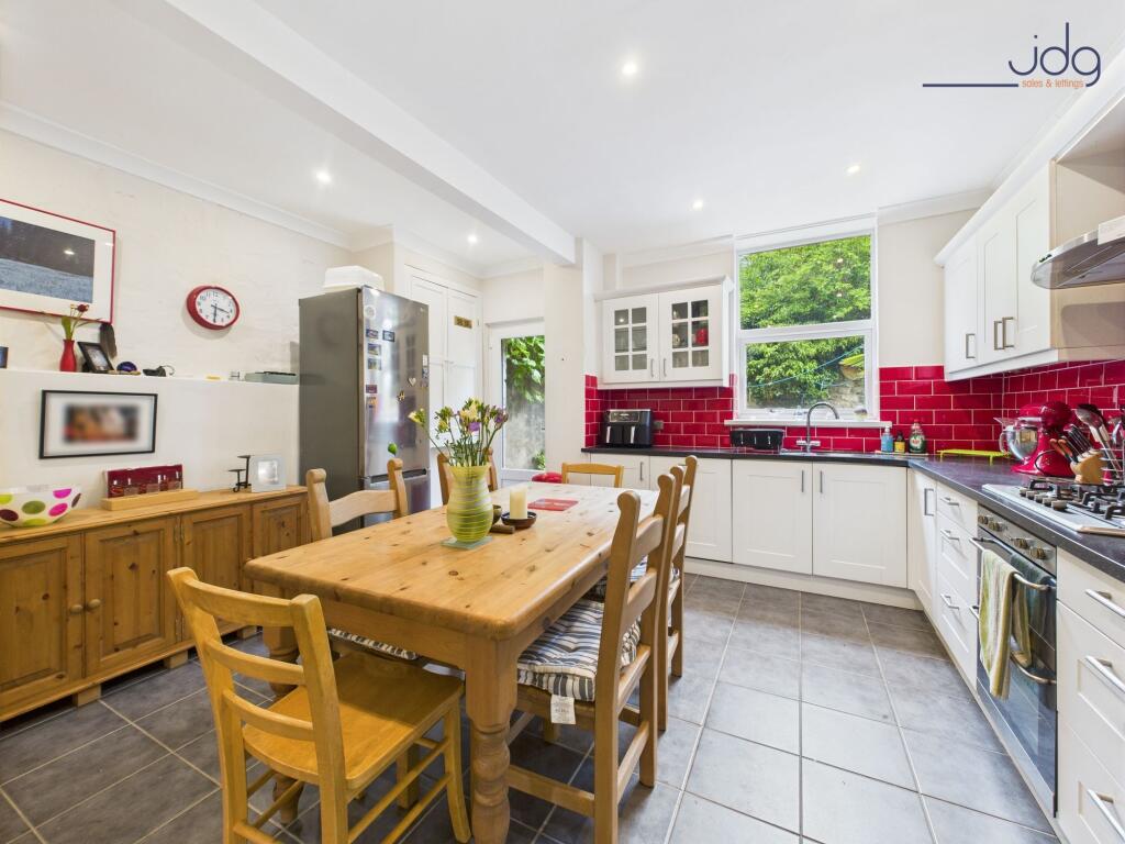 Spacious Kitchen Diner