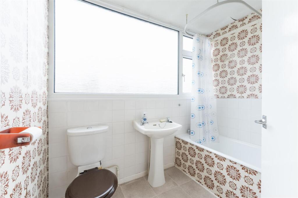 4 Station Road, Yatton, BS49 4AJ 32 21.jpg